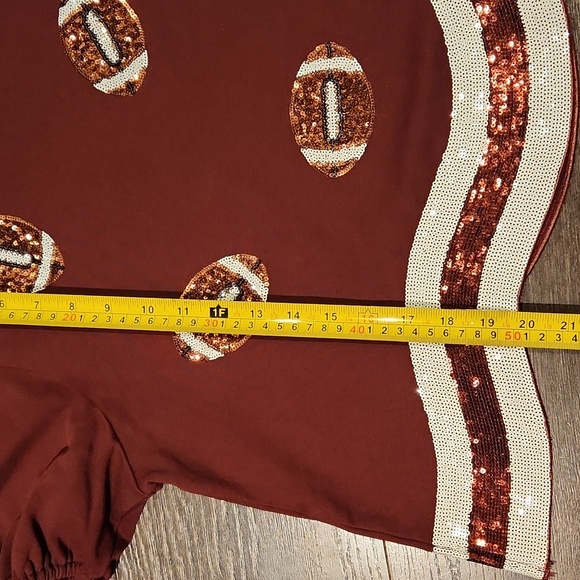 ❤️ PEACH LOVE CALIFORNIA GAME DAY SEQUIN FOOTBALL PUFF SLEEVE TOP, MEDIUM - Picture 13 of 14